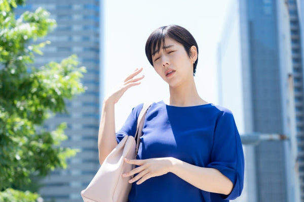 【医師監修】梅雨の時期に増える「だるさ・頭痛・めまい」女性に多い不調と栄養補給のポイント